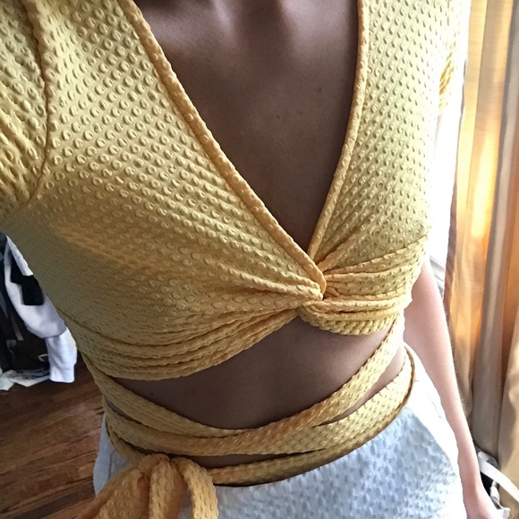Urban Outfitters yellow cropped top - Picture 5 of 5
